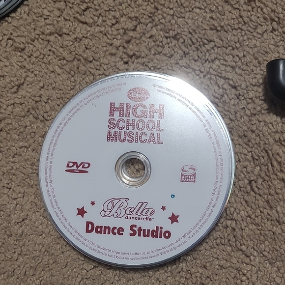 High School Musical Dance Studio DVD - Picture 1 of 1